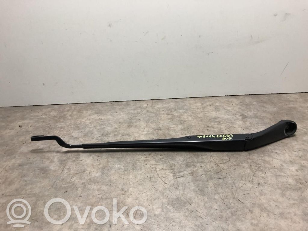 KIA Ceed Front wiper blade arm 
