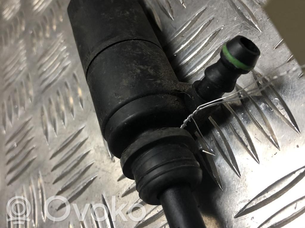 Ford Focus Headlight washer pump 