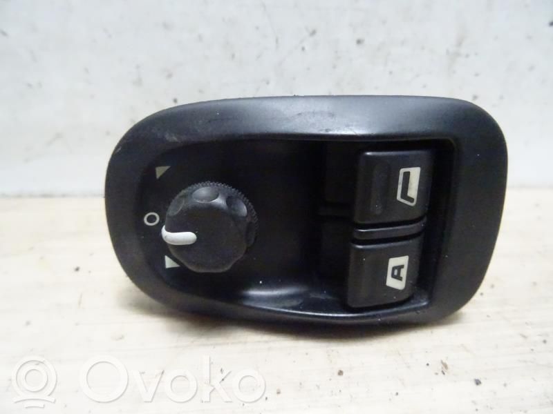 Peugeot Expert Electric window control switch 