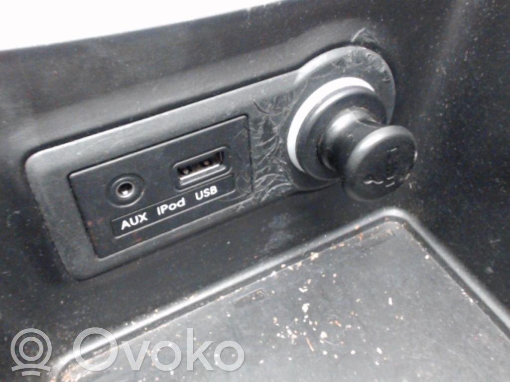 Hyundai ix20 Centrālā konsole 