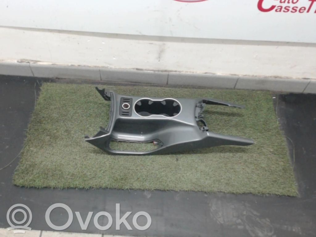 Ford Grand C-MAX Centrinė konsolė 