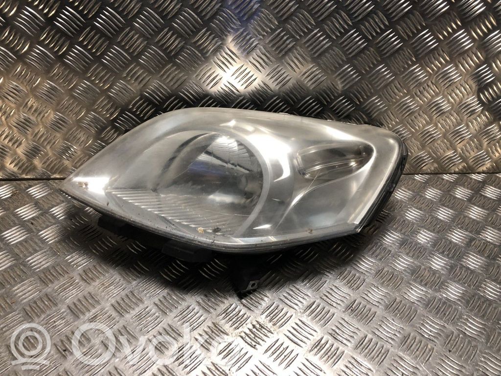 Peugeot Bipper Priekinio žibinto stiklas 