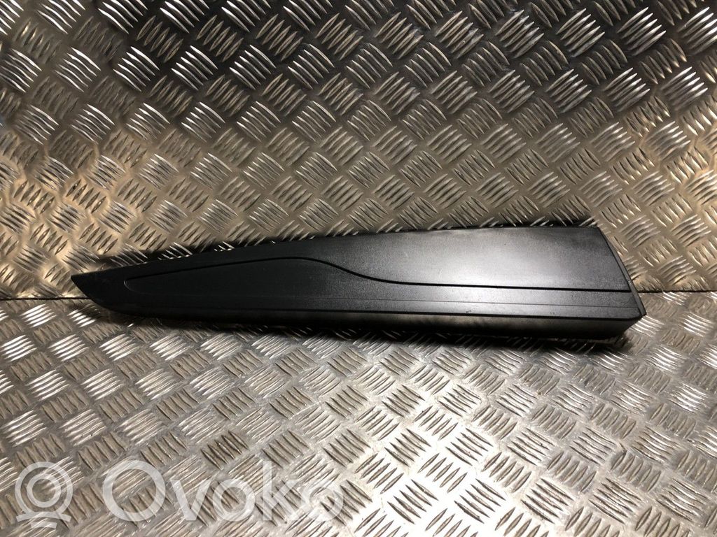 Renault Clio IV Rivestimento portiera posteriore (modanatura)