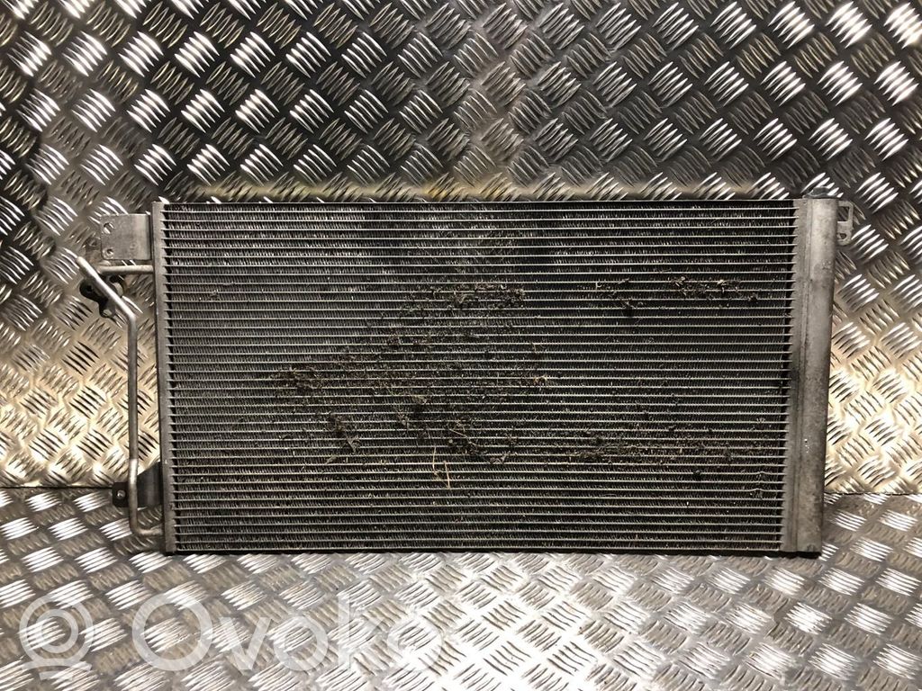 Volkswagen Transporter - Caravelle T5 Radiatore di raffreddamento A/C (condensatore)