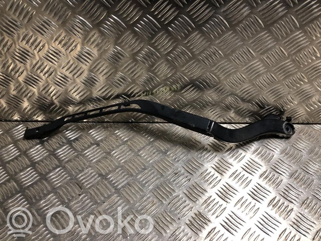 Volvo XC90 Braccio della spazzola tergicristallo anteriore 