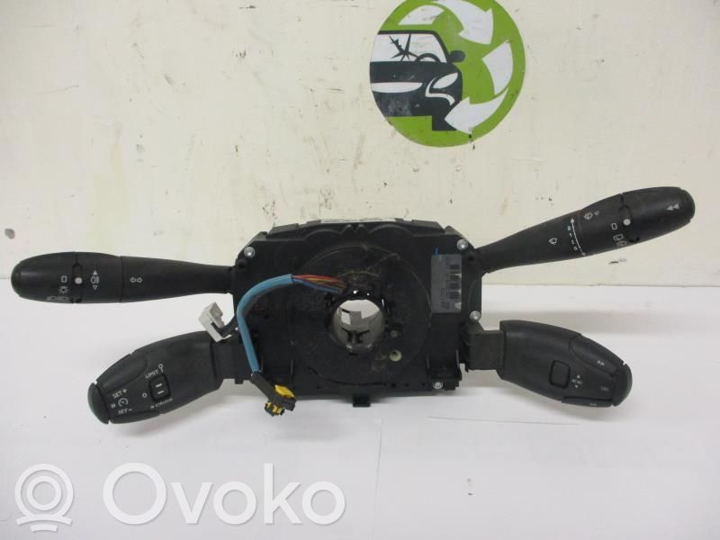 Peugeot 207 Boutons / interrupteurs volant 