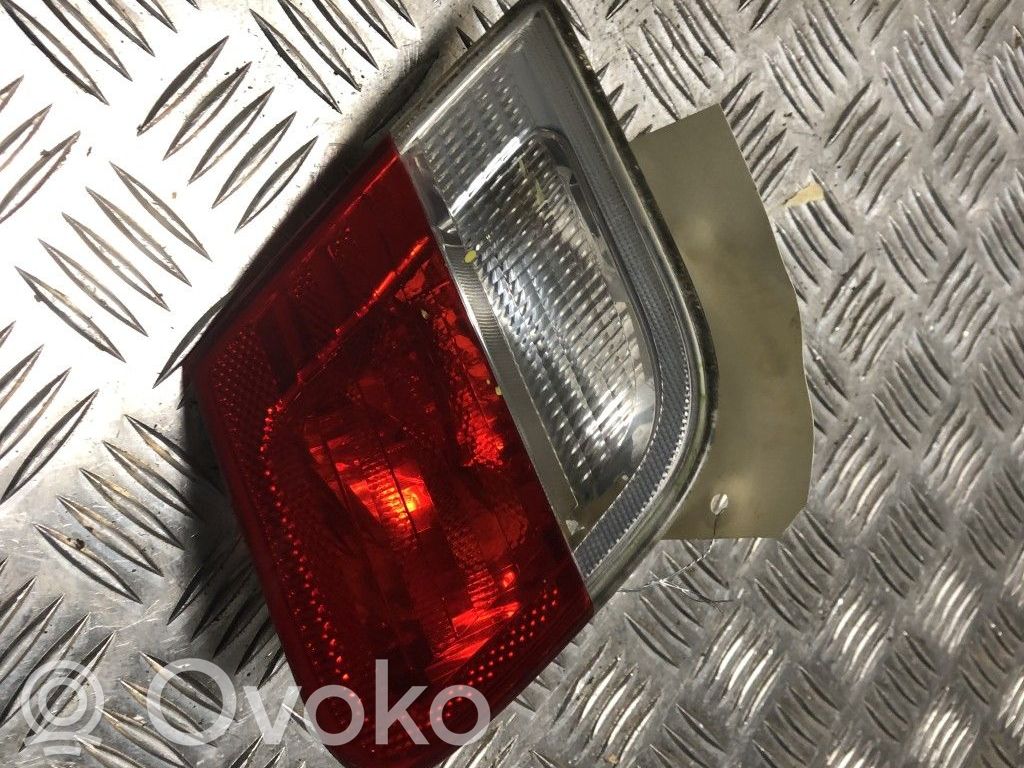 BMW 3 E46 Galinis žibintas kėbule 