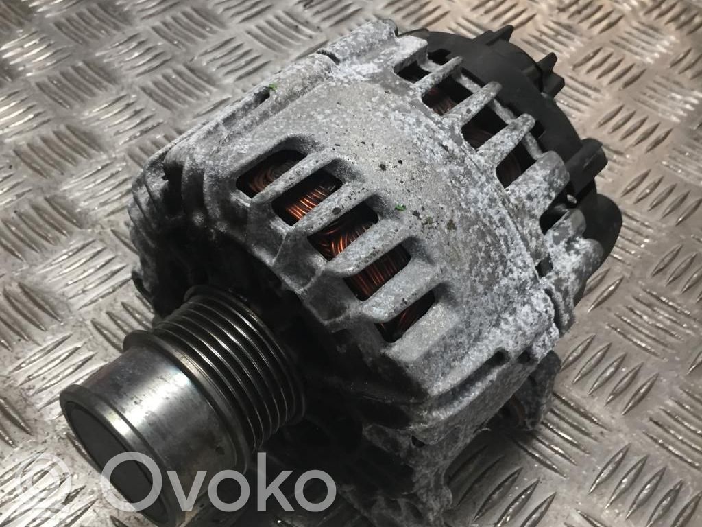 Volkswagen Golf VII Generator/alternator 