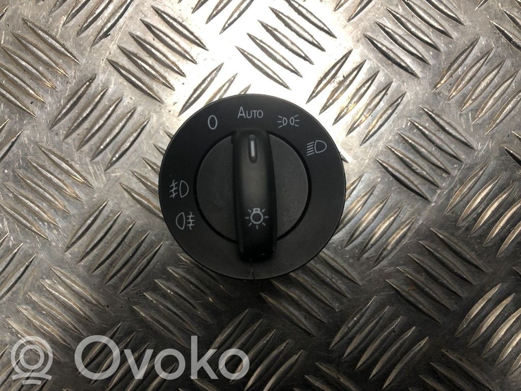 Light switch