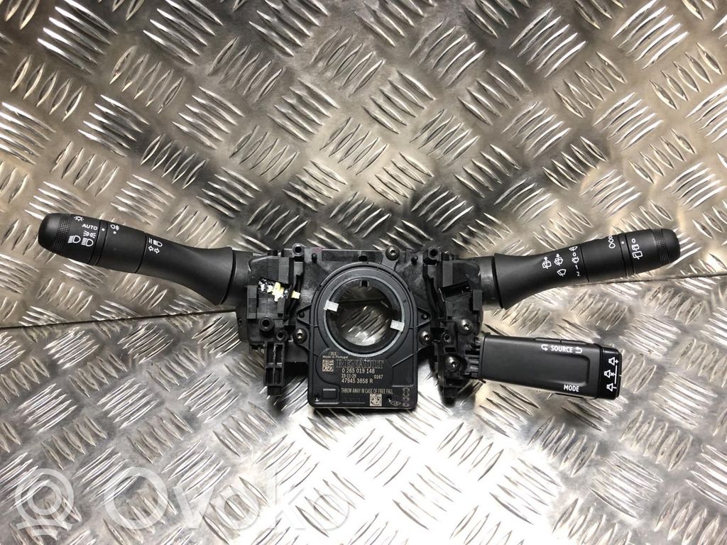 Renault Captur II Pulsanti/interruttori sul volante 