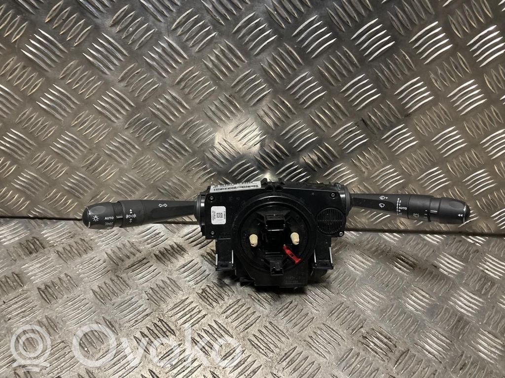 Citroen C4 III e-C4 Pulsanti/interruttori sul volante 