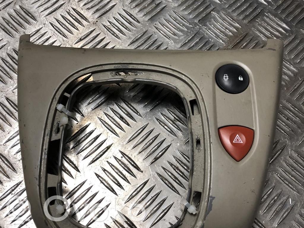 Renault Scenic II - Grand scenic II Interruttore luci di emergenza