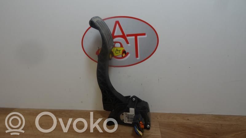 Akseleratora elektriskais regulators (pedālis)