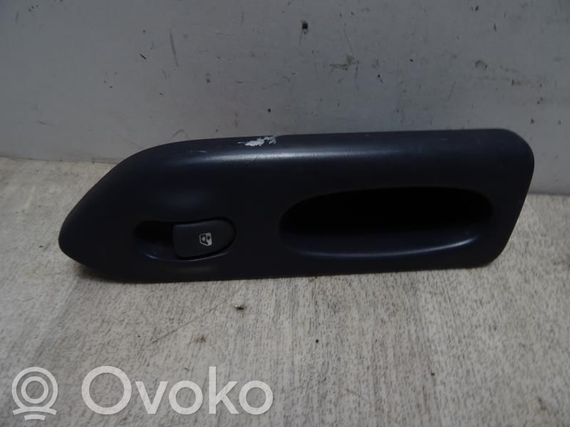 Electric window control switch   7700876404,7700876404