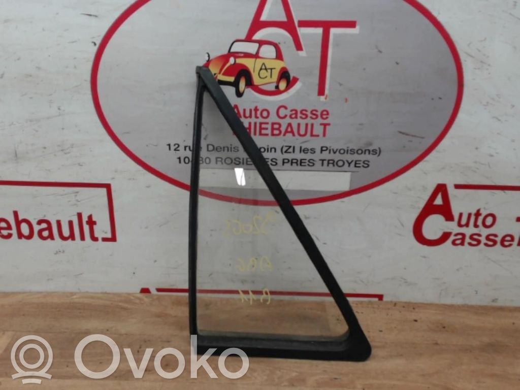 Vidrio lateral trasero