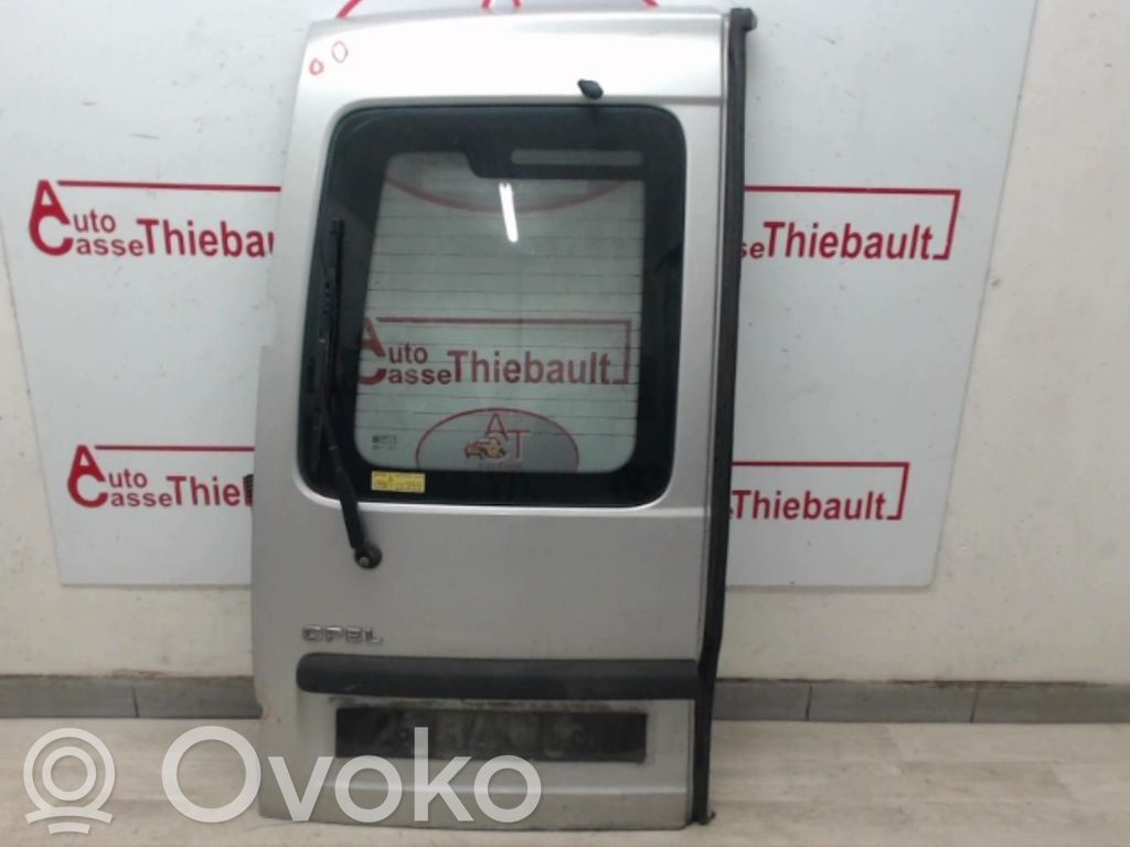 Opel Combo C Aizmugurējās durvis 