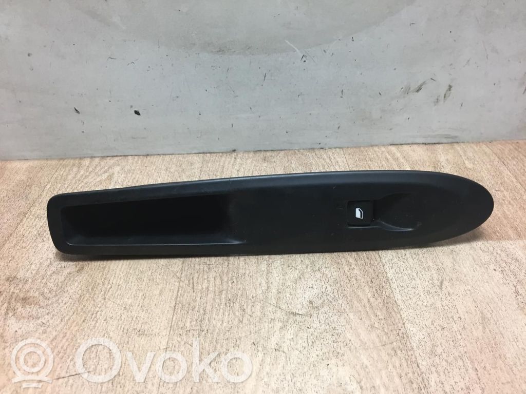 Interrupteur commade lève-vitre   00006490FE,00006490FE