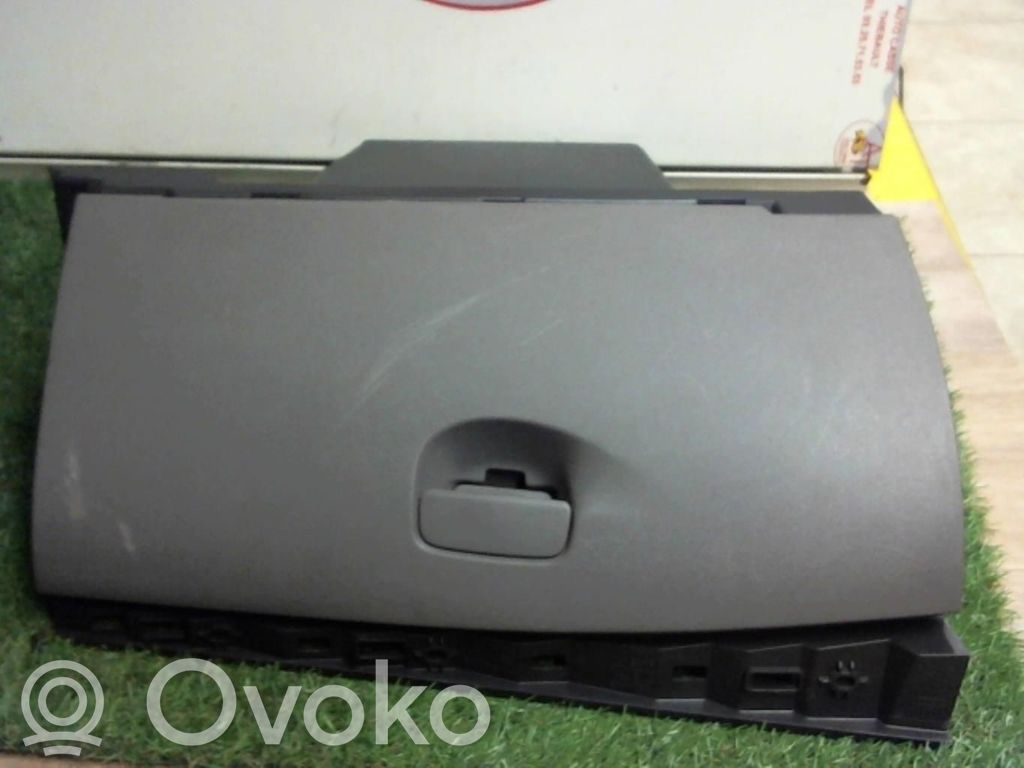 Handschuhfach   681080009R,681080009R