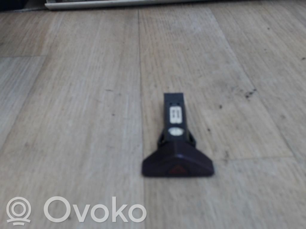 Volvo V70 Hazard light switch 