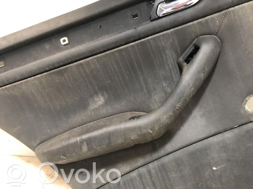 BMW 3 E46 Takaoven verhoilu (käytetyt)
