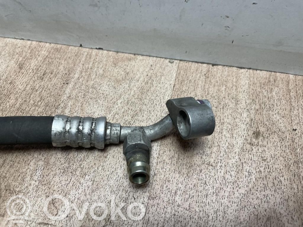Ilmastointilaitteen putki (A/C)