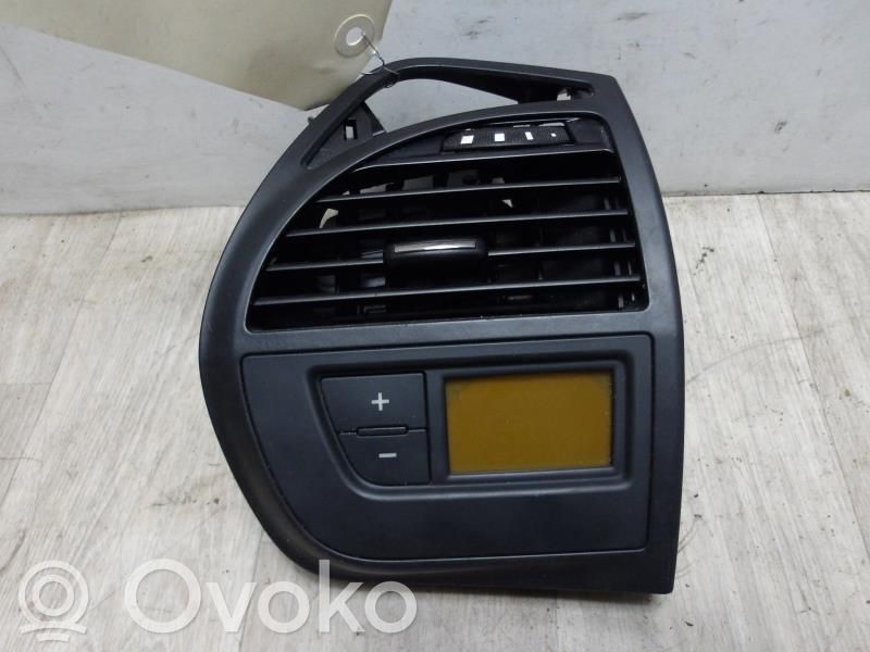 Rejilla de ventilación central del panel   00008265W6,00008265W6