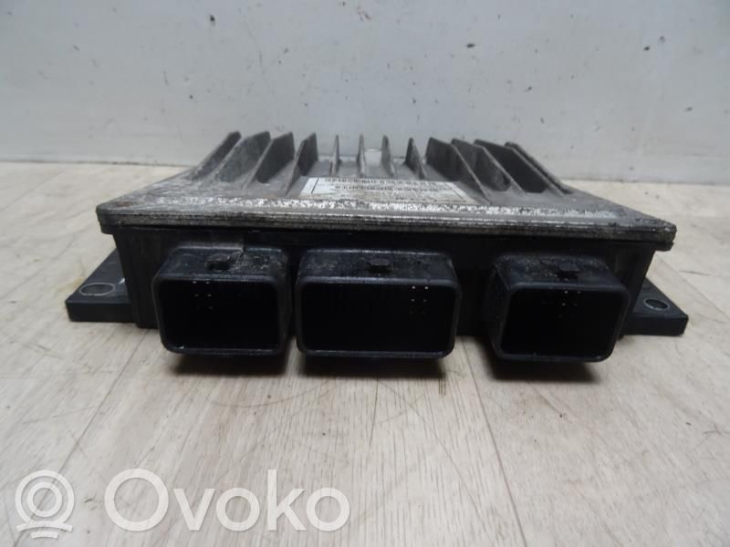 Renault Clio III Engine control unit/module 