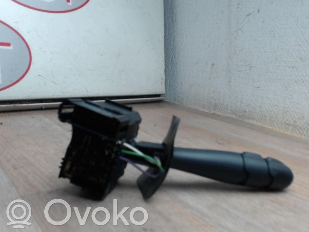 Renault Clio II Pulsanti/interruttori sul volante
