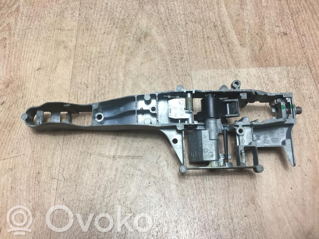 Etuoven ulkokahva   910958,910958