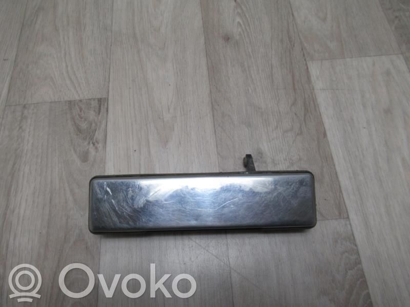 Manecilla externa puerta trasera   7700750962,7700750962