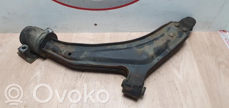 Land Rover Freelander Priekinė svirtis 