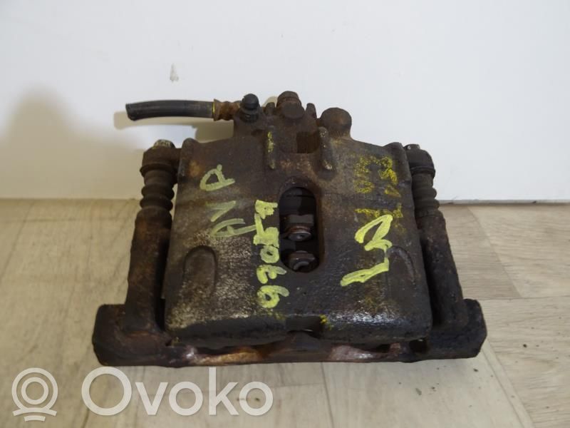 Toyota Verso Pinza del freno anteriore