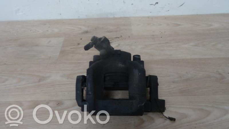 Peugeot 508 Zacisk hamulcowy przedni 