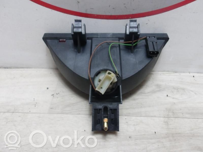 BMW 3 E36 Third/center stoplight 