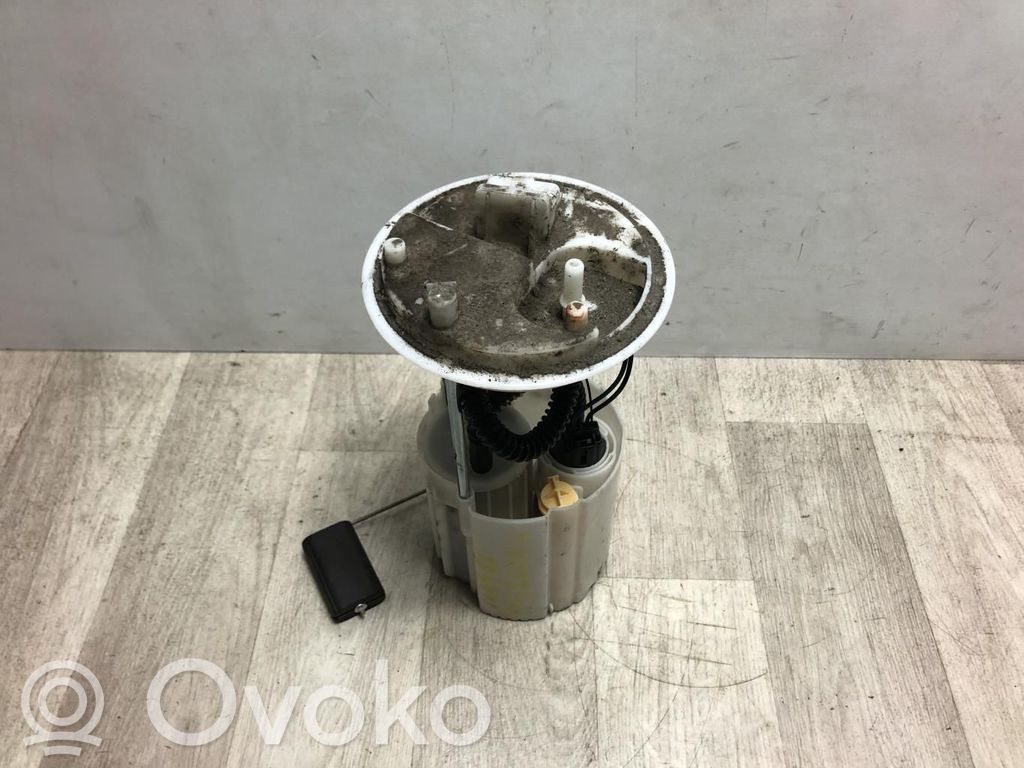 Bomba interna de combustible