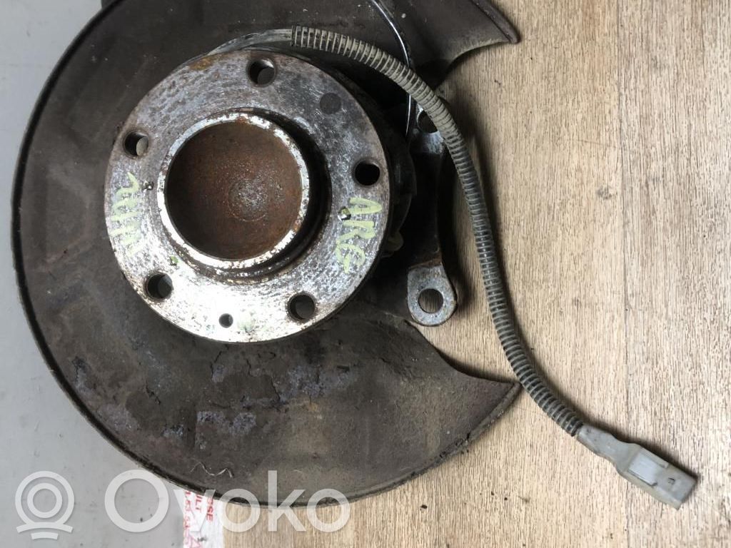 Rear wheel hub spindle/knuckle