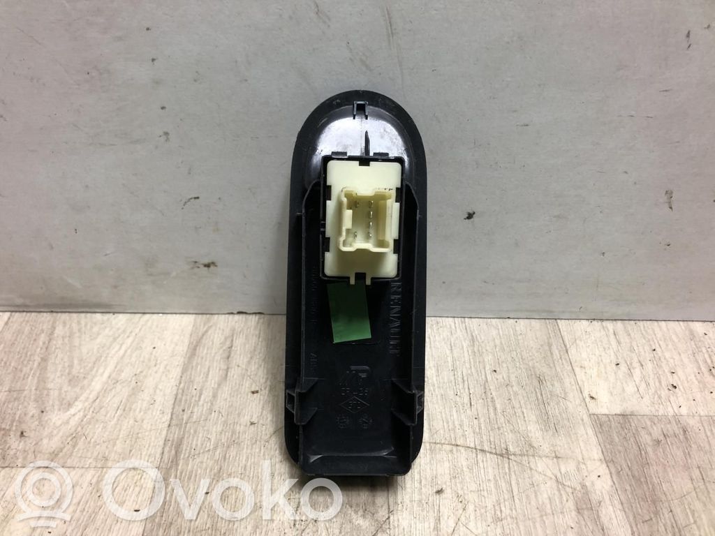 Interruptor del elevalunas eléctrico   8200602227,8200602227