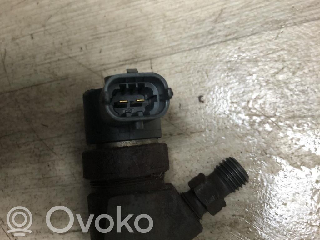 Suzuki SX4 Inyector de combustible 