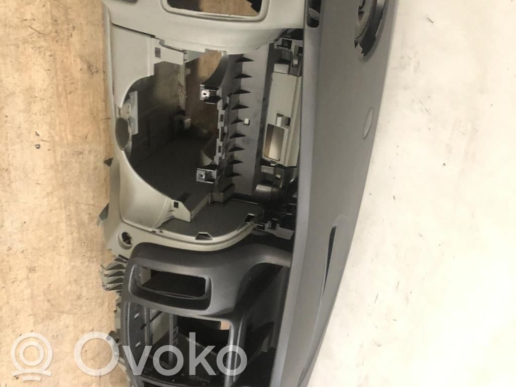 Renault Trafic II (X83) Panelis 