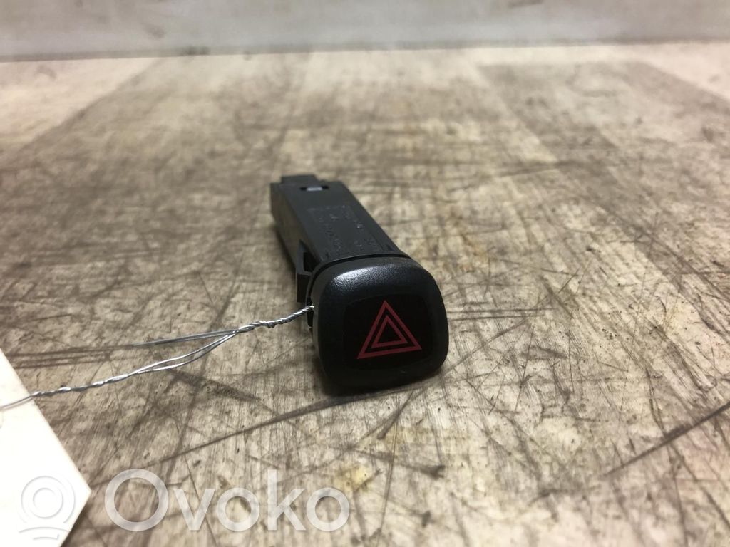 Volvo V40 Interruttore luci di emergenza