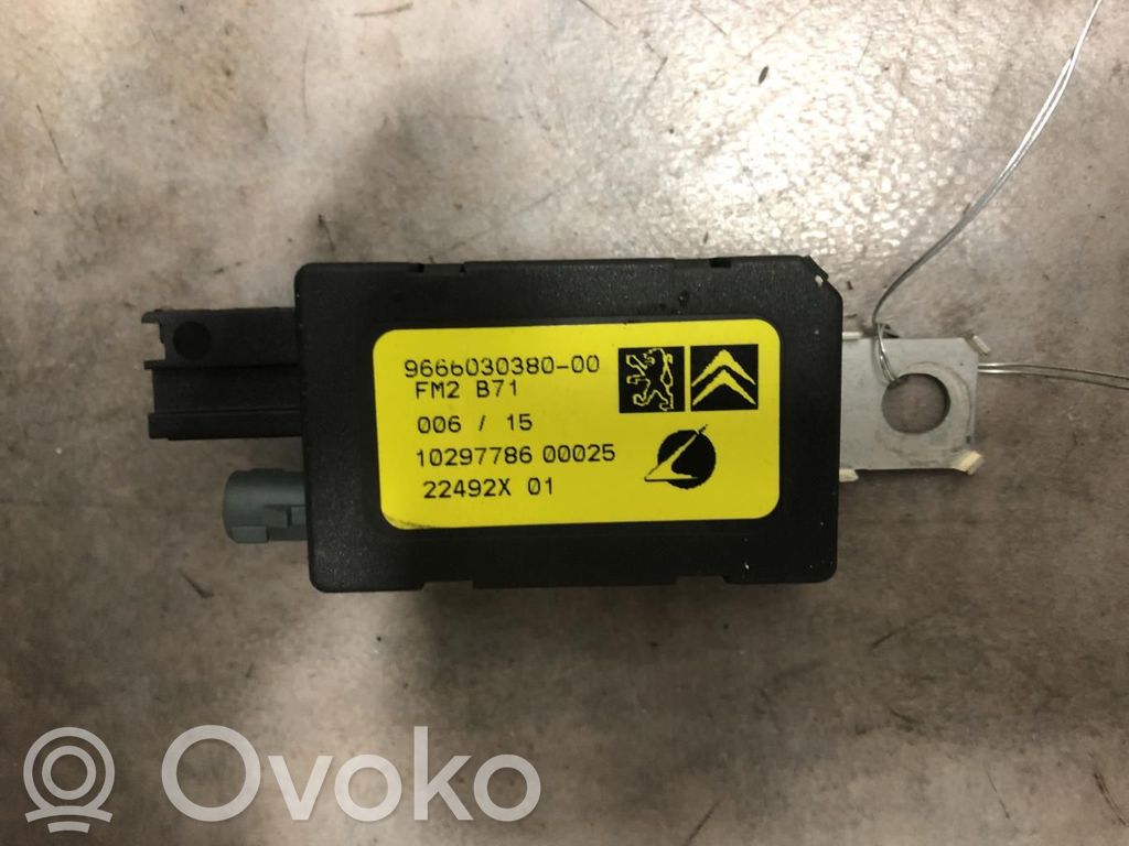 Citroen C4 II Antenna autoradio 