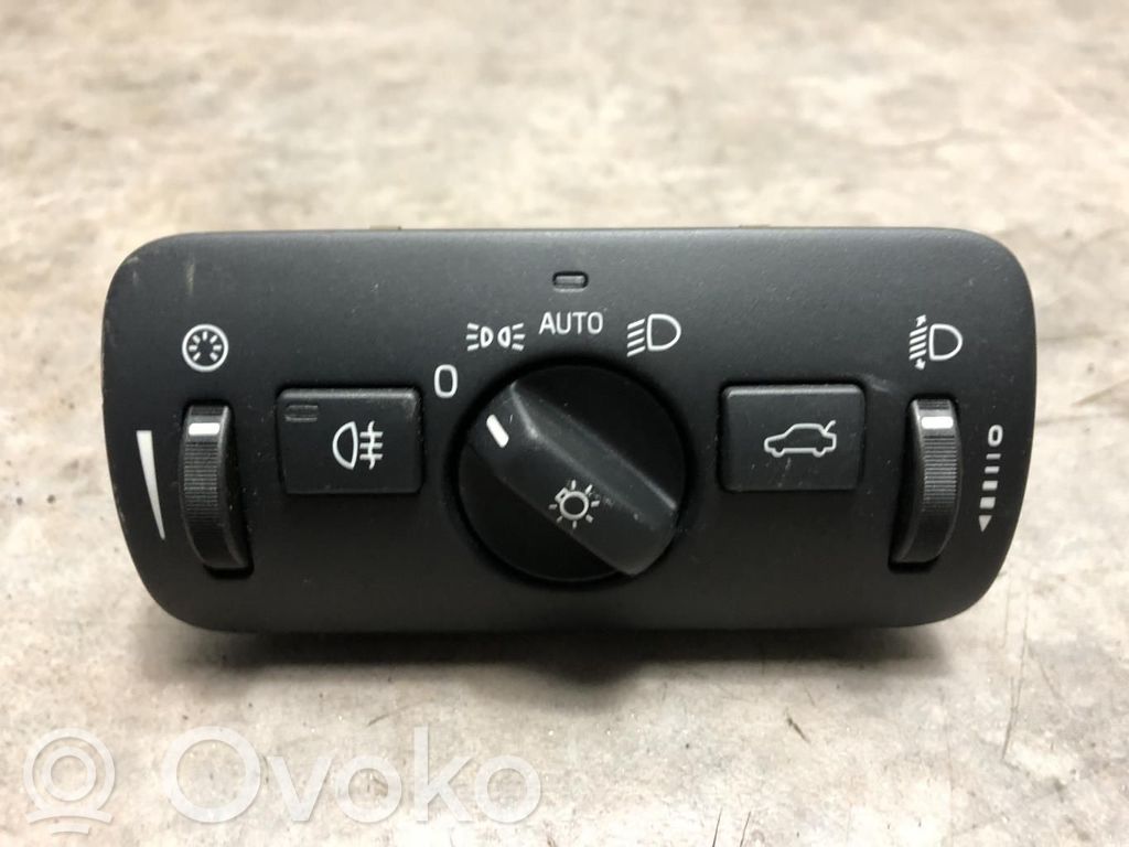 Volvo V40 Light switch 