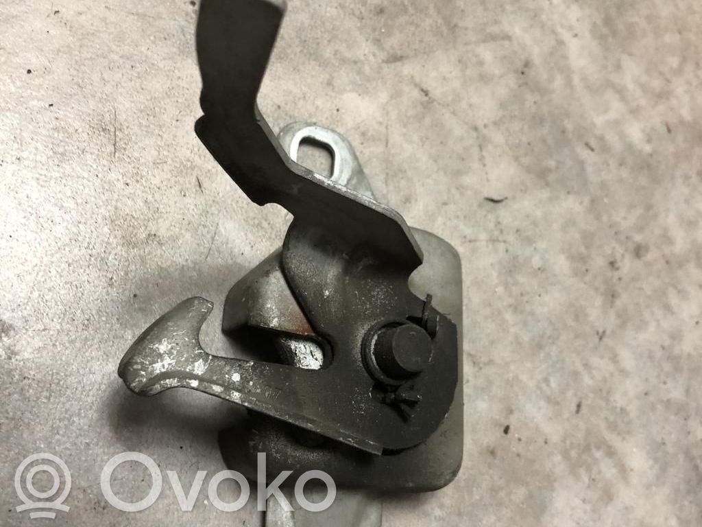 Dacia Duster Spyna variklio dangčio 
