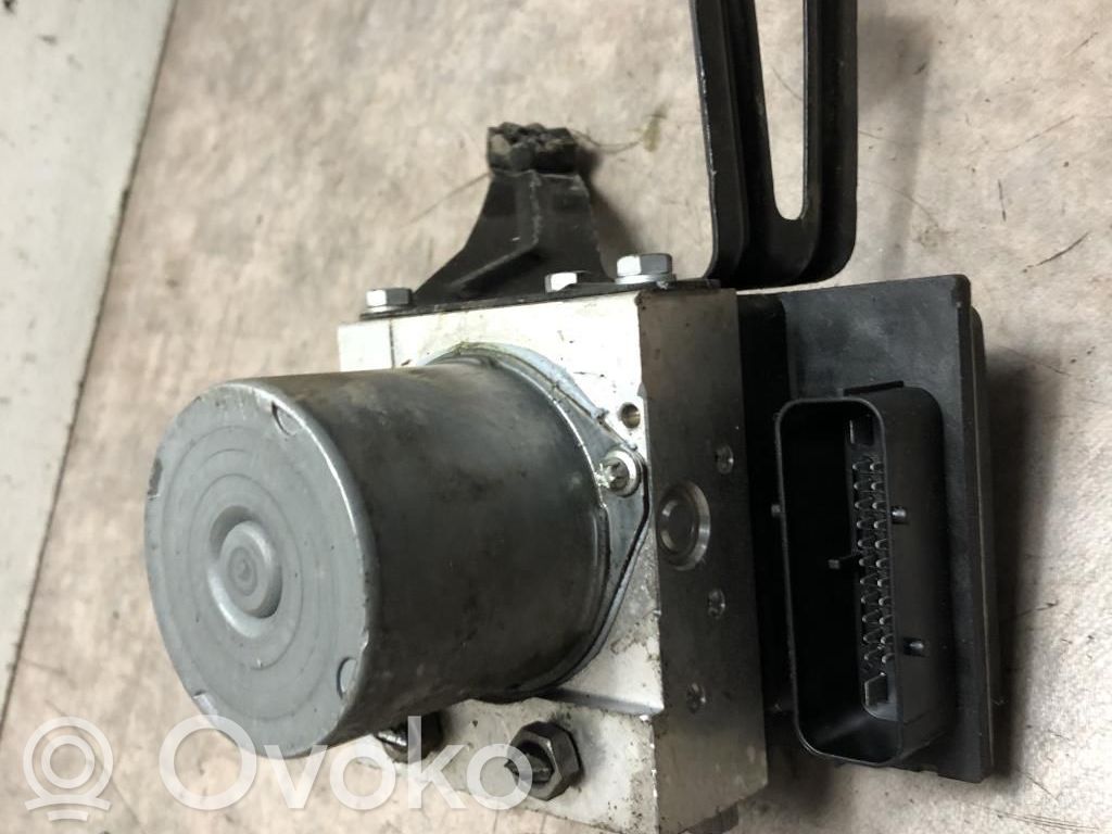 BMW X3 E83 ABS bloks 