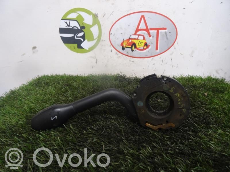 Seat Arosa Butoane/comutatoare pe volan 
