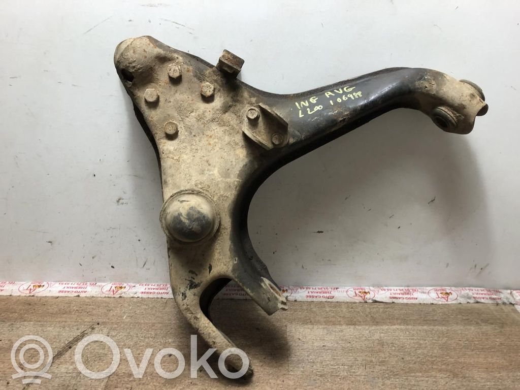 Mitsubishi L200 Querlenker Achsschenkel vorne 