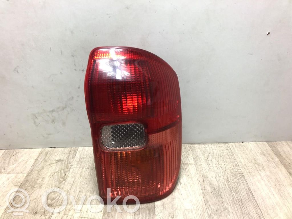 Toyota RAV 4 (XA20) Lampă spate în caroserie