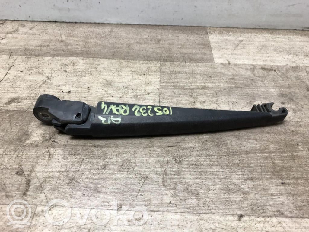 Toyota RAV 4 (XA20) Ramię wycieraczki szyby tylnej 