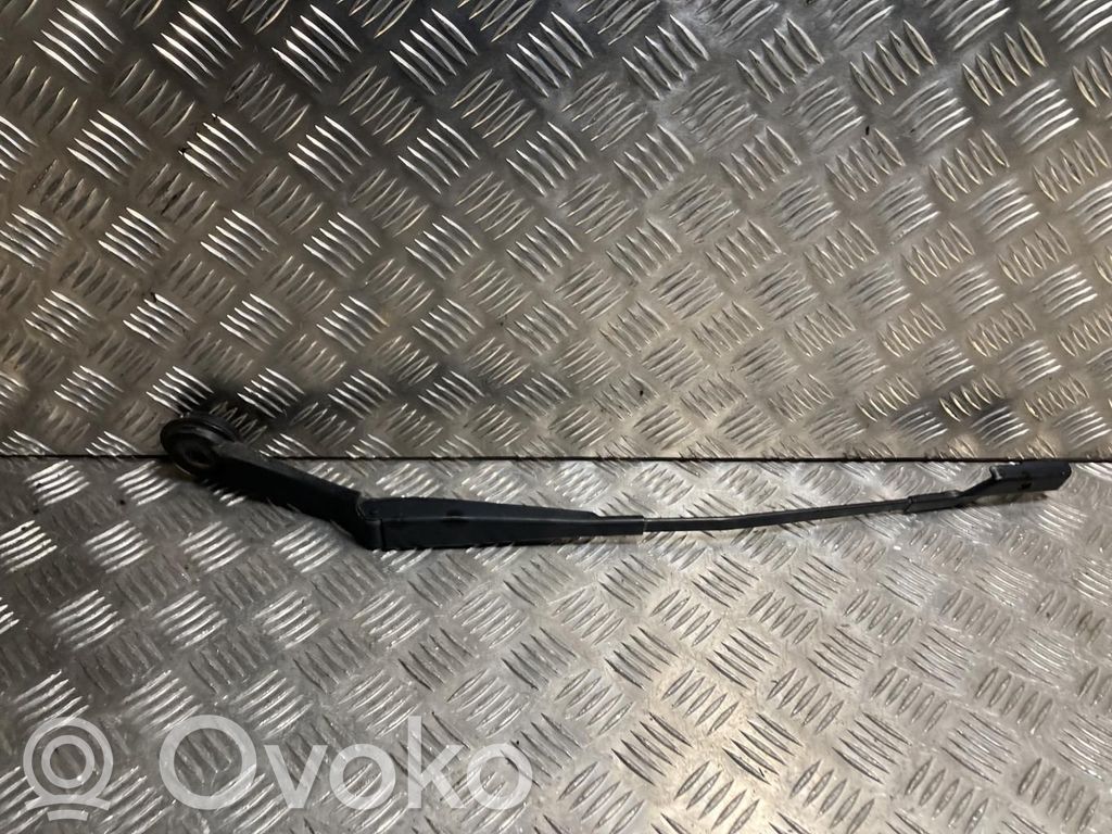 Ford Focus Front wiper blade arm 