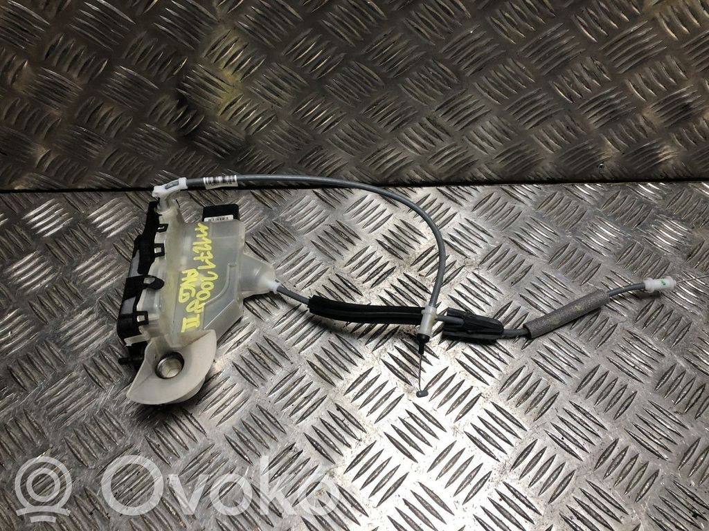 Peugeot 2008 II Front door lock 